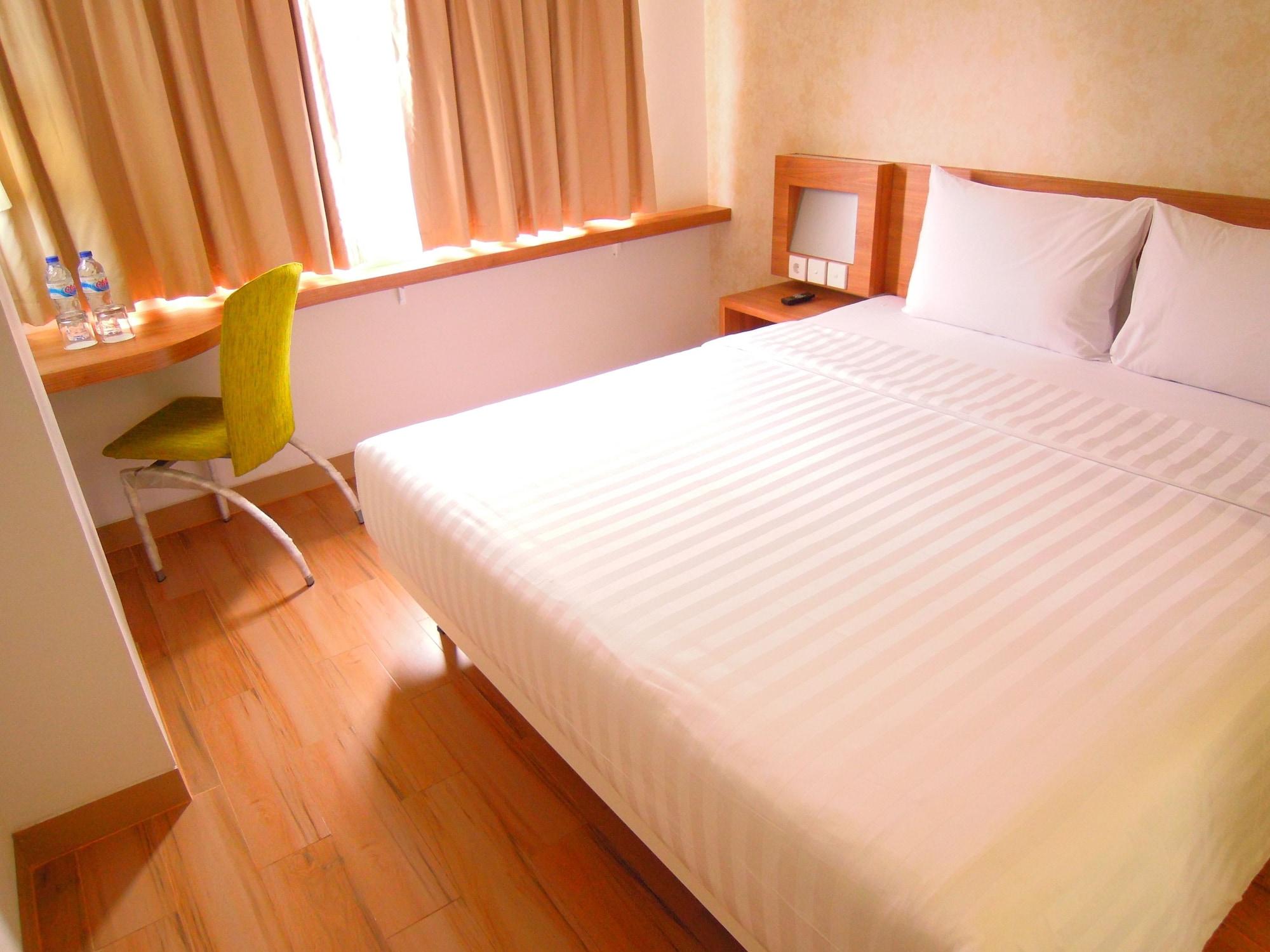 Whiz Hotel Cikini Cakarta Dış mekan fotoğraf