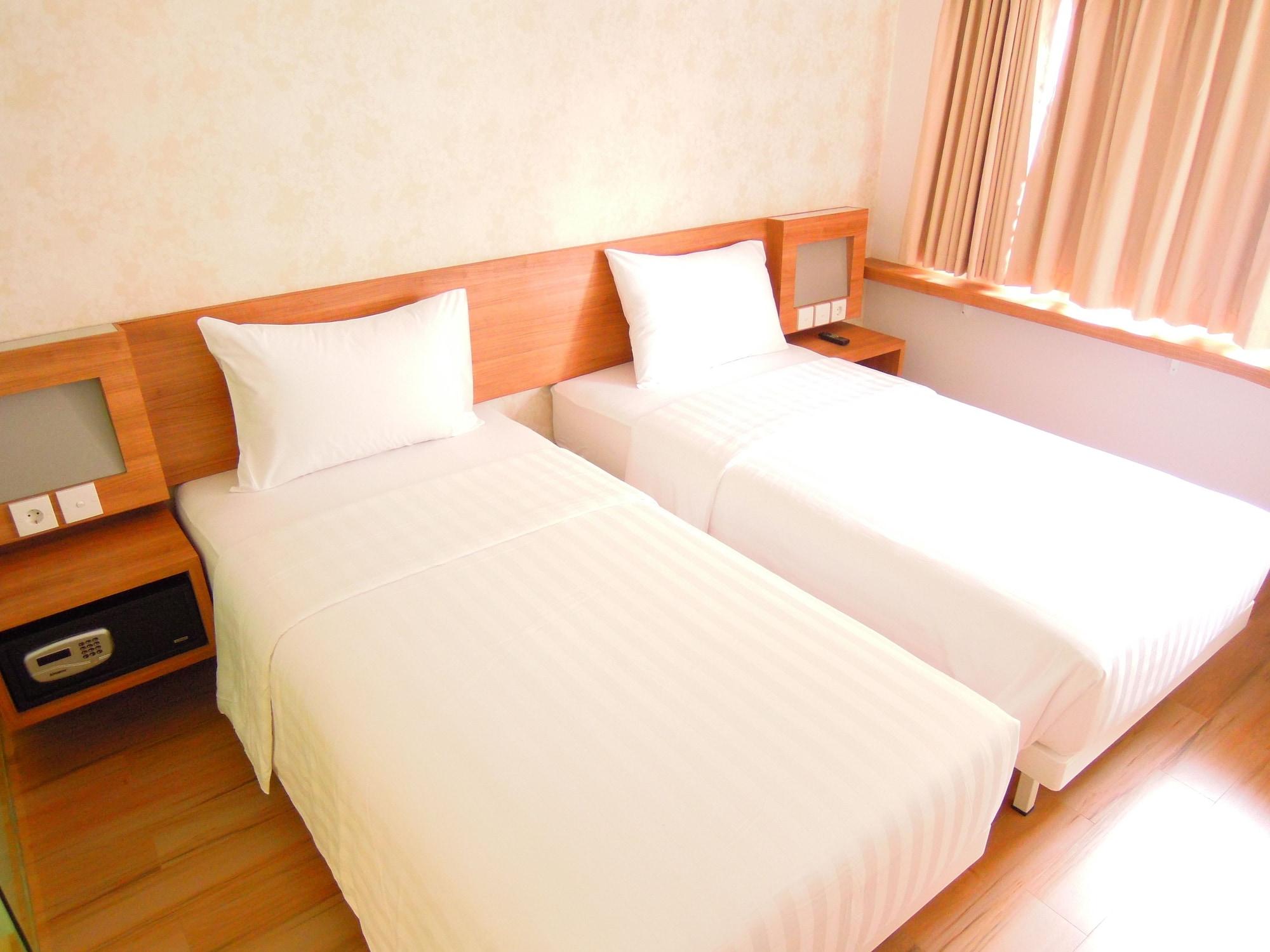 Whiz Hotel Cikini Cakarta Dış mekan fotoğraf