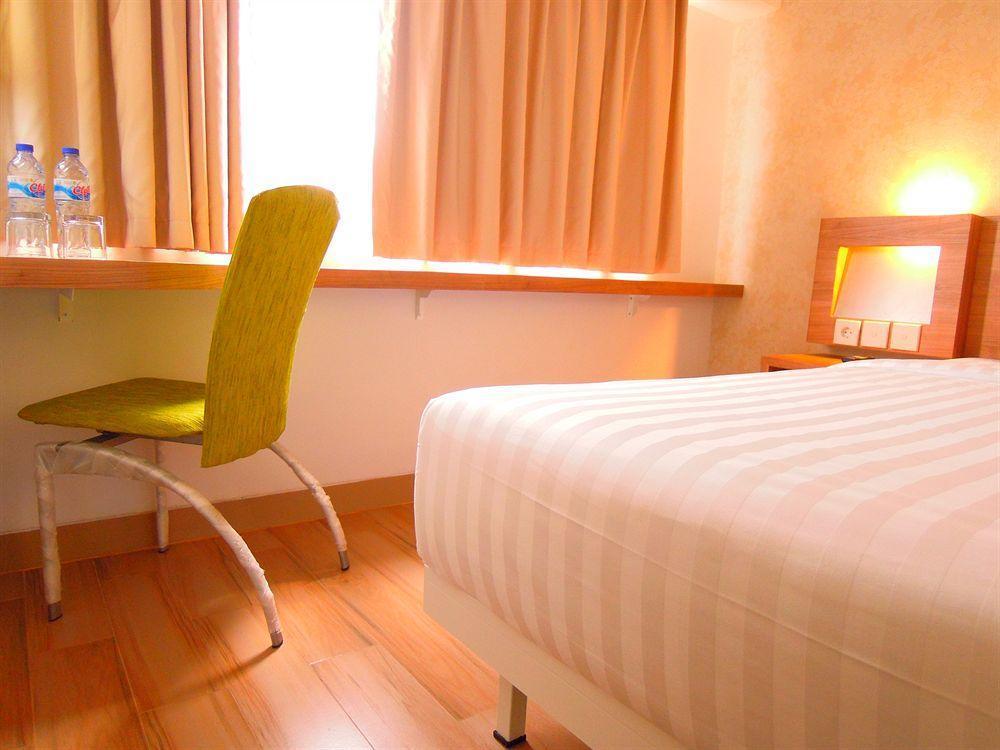 Whiz Hotel Cikini Cakarta Dış mekan fotoğraf